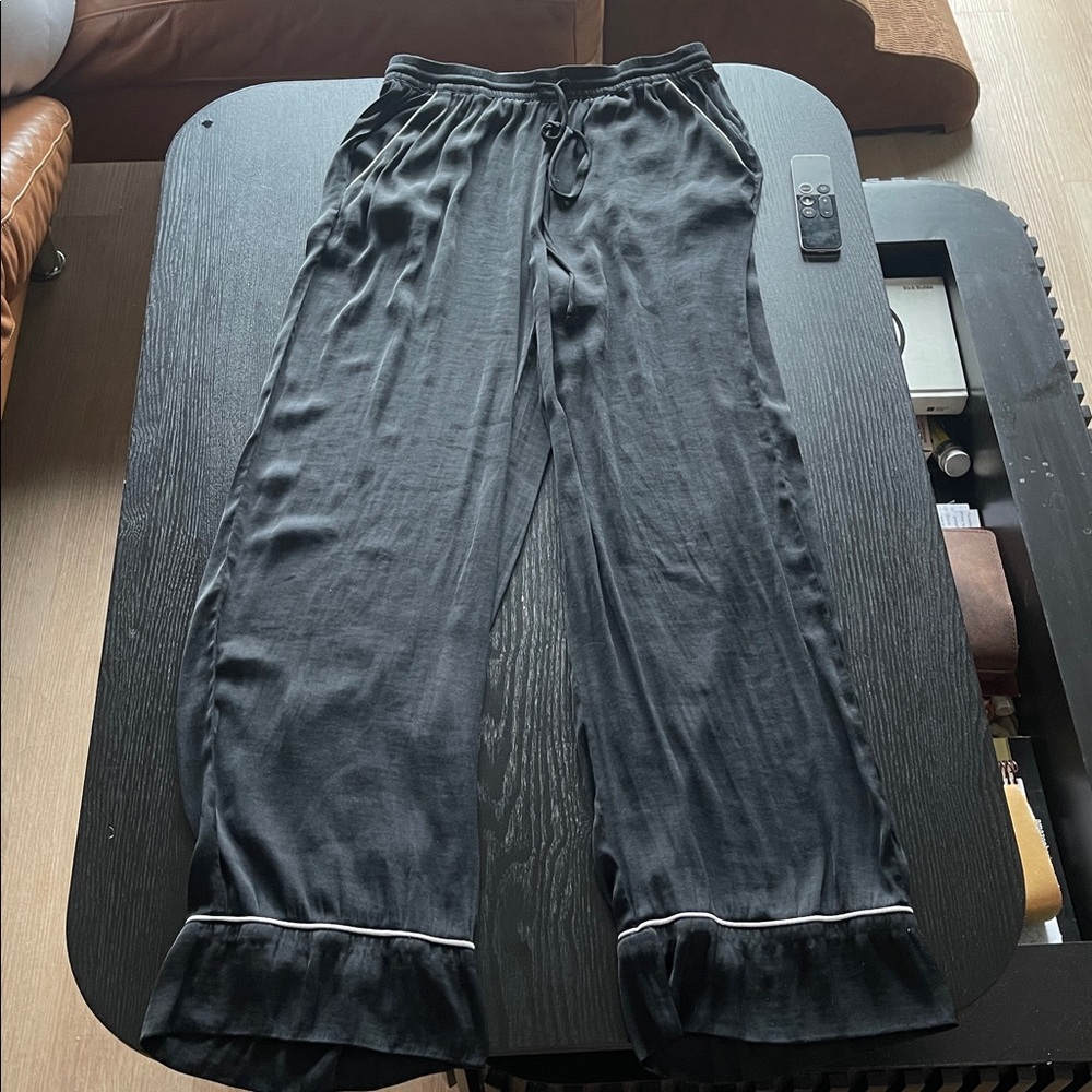 Banana Republic Black Pajama Set with White Trim - Picture 8 of 11